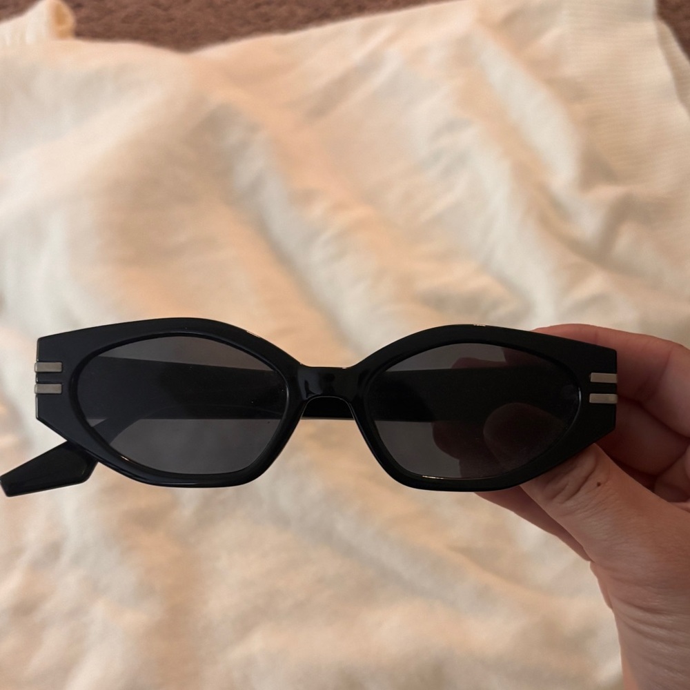 5/$25 Squares geometric cat eye sunglasses - Picture 1 of 7